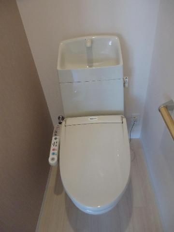 アンフルーヴ住吉Ａ棟 トイレ
