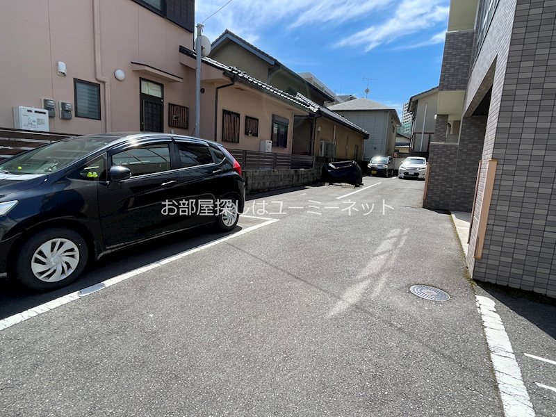 アテンザ鴨池 駐車場
