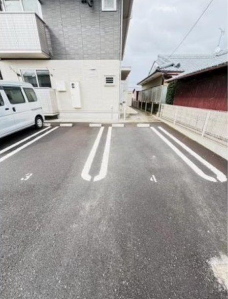鹿児島県霧島市国分野口西 駐車場