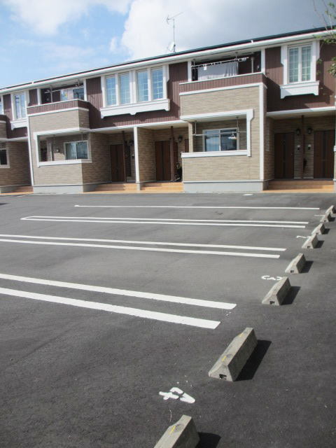 ベラ・ルーチェ宮崎Ｂ 駐車場