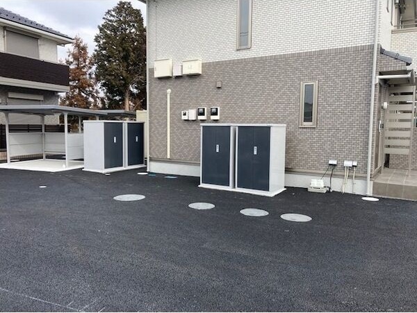 ヴァンベール　B棟 駐車場