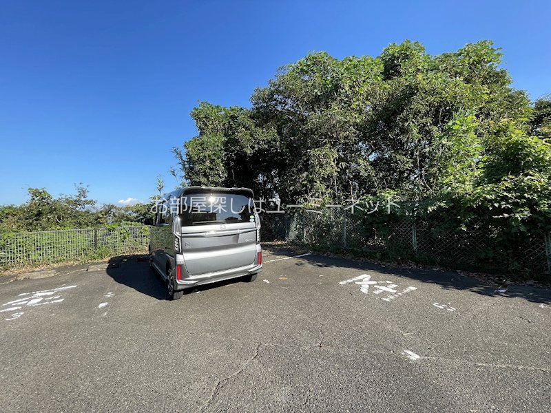 スカイパレスＴＡＢＡＴＡ 駐車場