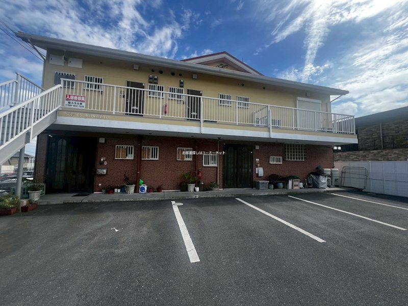 クレイン吉野 駐車場