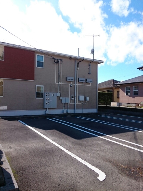 エレガンソーレⅠ 駐車場