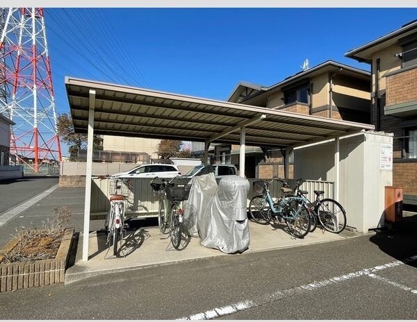 シャトーファミリーハイツ　E 駐車場