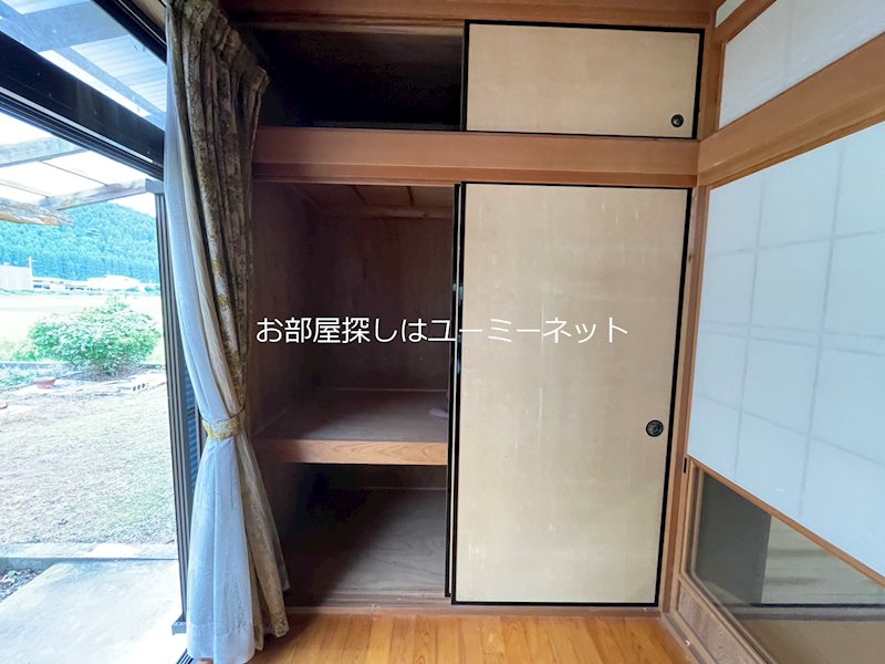 新納住宅 収納
