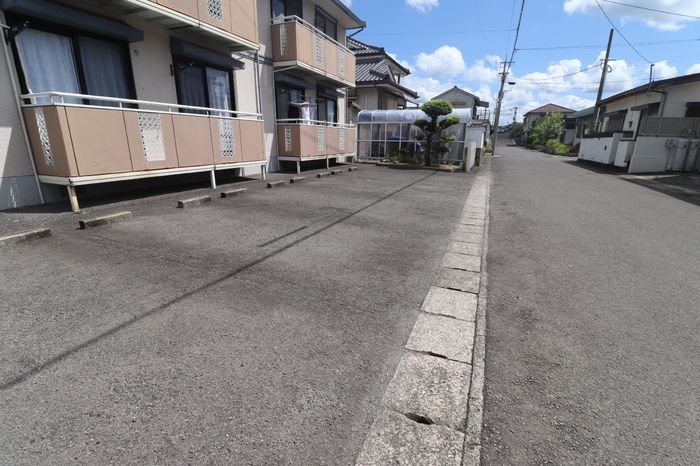 セジュール桜町 駐車場