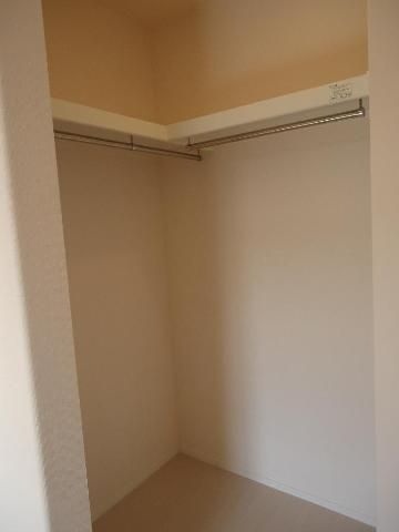 アンフルーヴ住吉Ａ棟 収納
