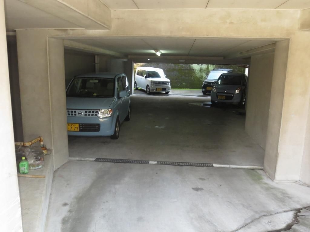 天神ＭＫビル 駐車場