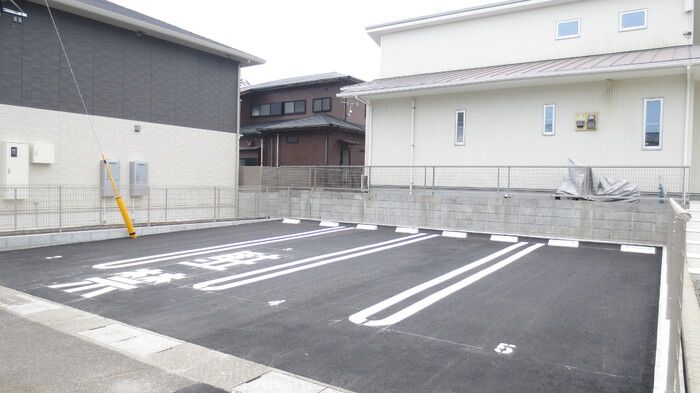グランドソレイユ　K 駐車場