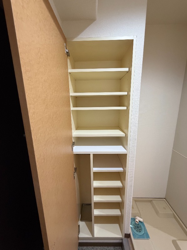 千葉県市川市相之川２丁目 収納