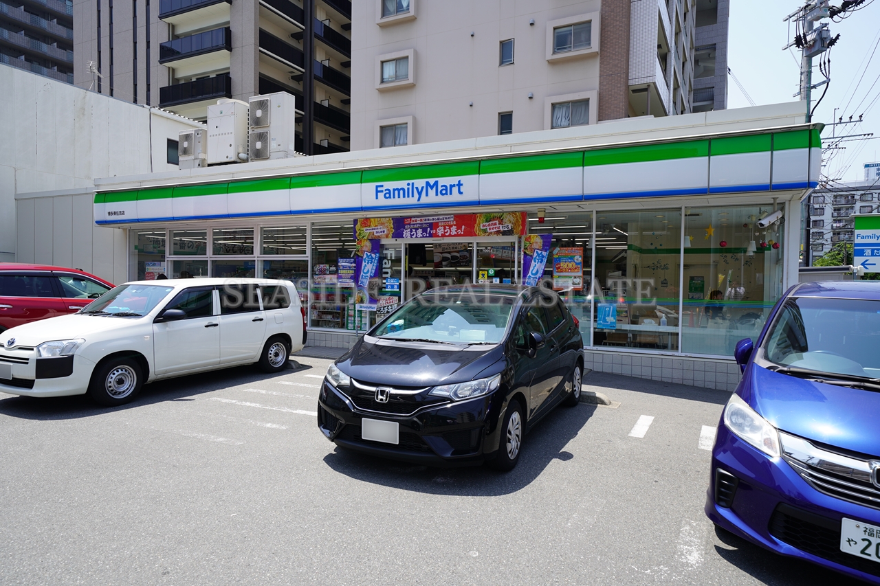 ファミリーマート博多駅東住吉店 4i-RESIDENCE 周辺画像1