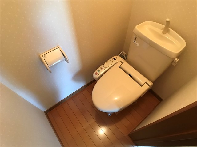 ﾊｲﾂﾗﾍﾞﾝﾀﾞｰ トイレ