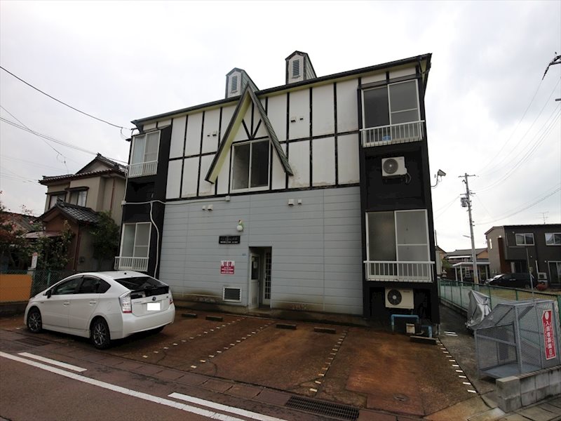 ﾗﾌｪｰﾘｱ西園 外観