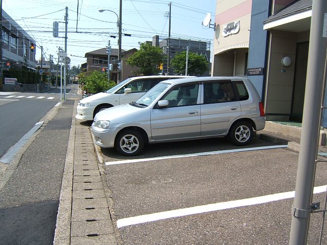 ｺｰﾎﾟｴﾝｼﾞｪﾙｽⅢ 駐車場