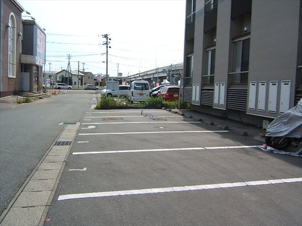 ﾂｲﾝﾋﾟｱ舟入Ⅰ 駐車場