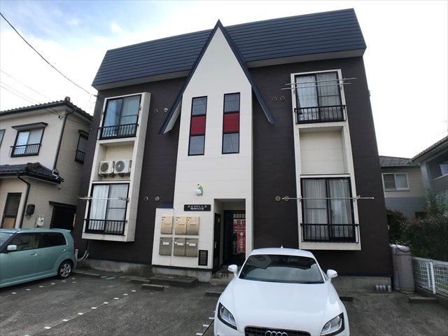 さどHILLS 外観