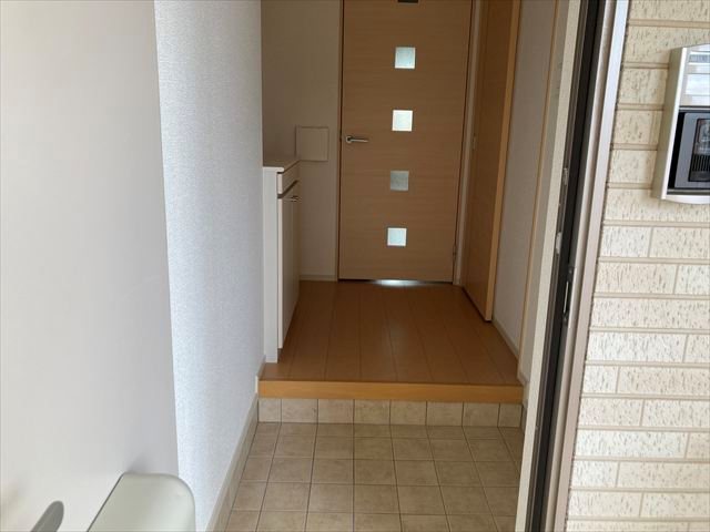 ﾗ･ﾙｰﾁｪﾋﾞｰﾀ 玄関