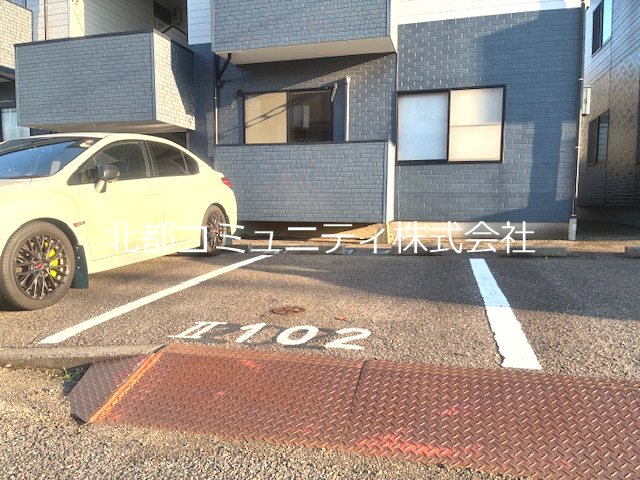 ﾊｲﾑｸﾛｰﾊﾞｰⅡ 駐車場