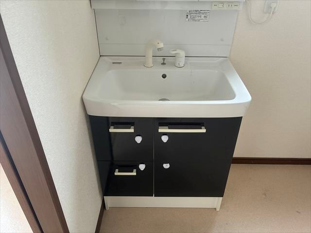 石山6丁目貸家 洗面所