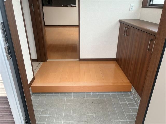 石山6丁目貸家 玄関