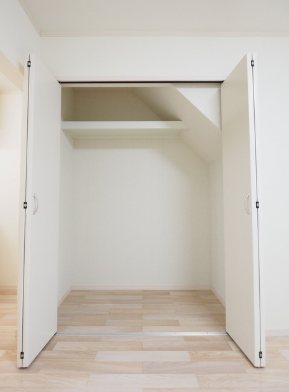 ｸﾚｽﾄｺｰﾄ公園前B 収納