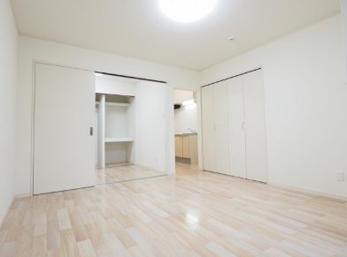 ｸﾚｽﾄｺｰﾄ公園前B リビング