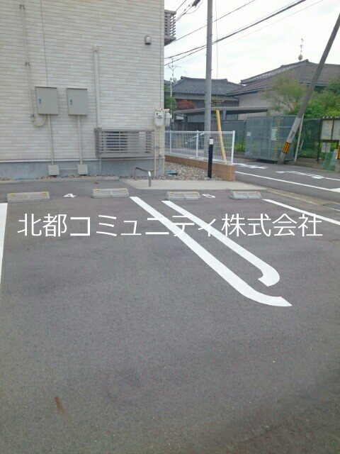 ﾒｿﾞﾝはなみずき 駐車場