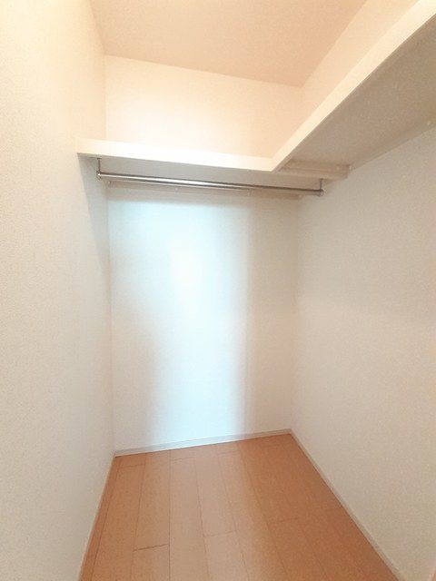 ﾎﾜｲﾄﾊﾟﾚｽ 収納