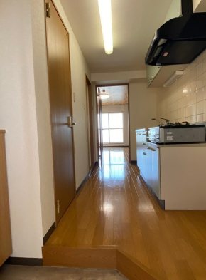 ﾊﾟｰｸｻｲﾄﾞｸﾞﾘｯﾀｰ弁天 玄関