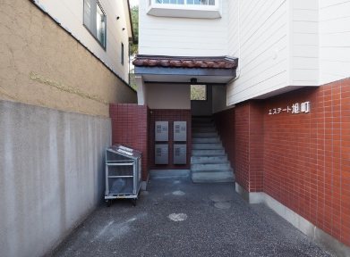 ｴｽﾃｰﾄ旭町 エントランス