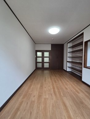 ｴｽﾃｰﾄ旭町 ベッドルーム