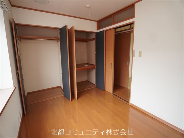 ｸﾞﾘｰﾝｱﾍﾞﾆｭｰとやのB ベッドルーム