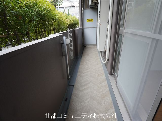 ｲｰｽﾄﾌｨｰﾙﾄﾞ ベランダ