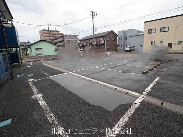 ｸﾞﾗﾝｼｬﾘｵA棟 駐車場