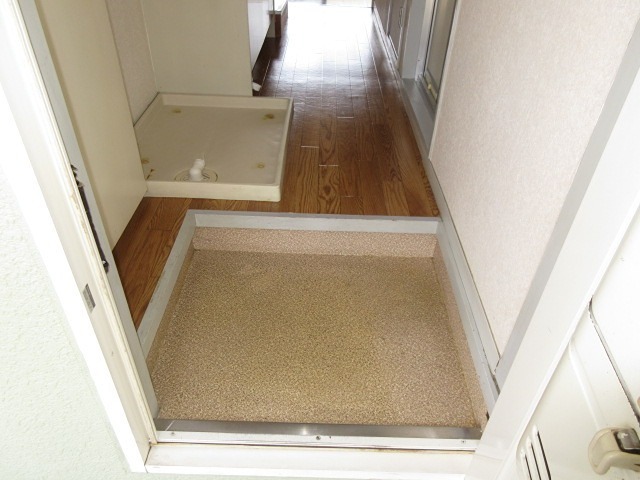 セジュール若里 玄関