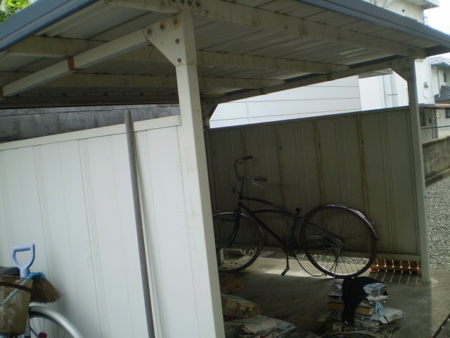セジュール若里 駐車場
