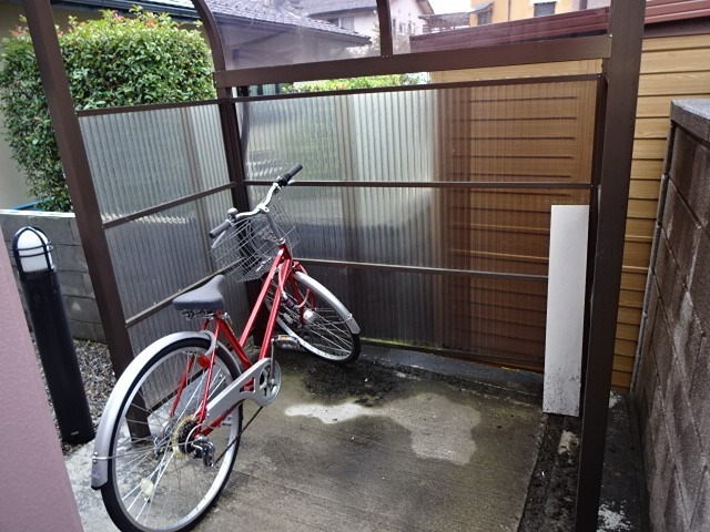 リーベ三輪 駐車場