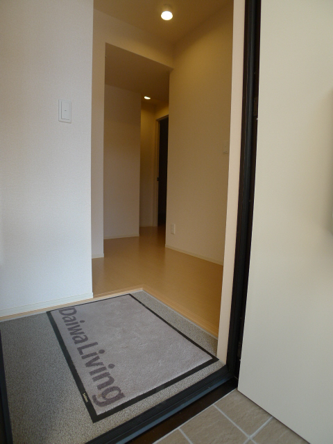 ルミエールＦ 玄関