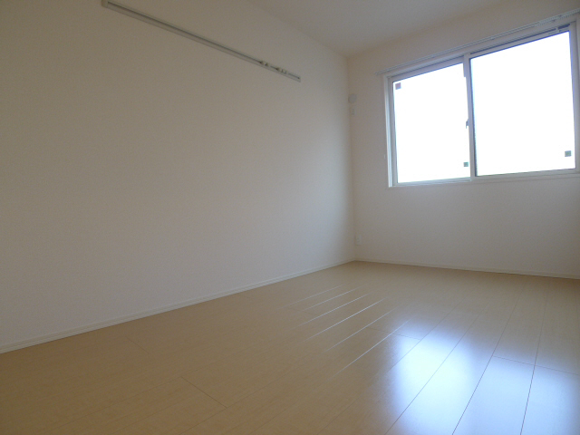 ルミエールＦ ベッドルーム