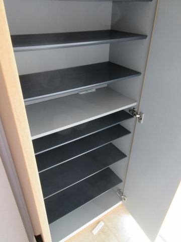 レイクヒル北野坂 玄関