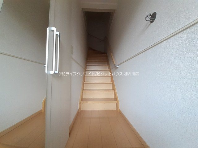 フィオリーレＣ 玄関