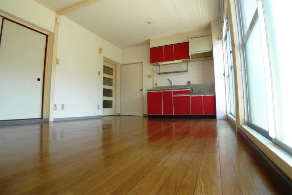 レオパレスI リビング