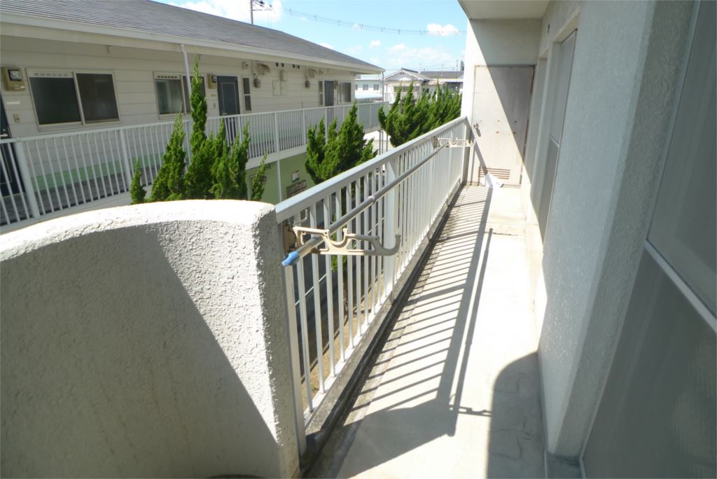 レオパレスI ベランダ