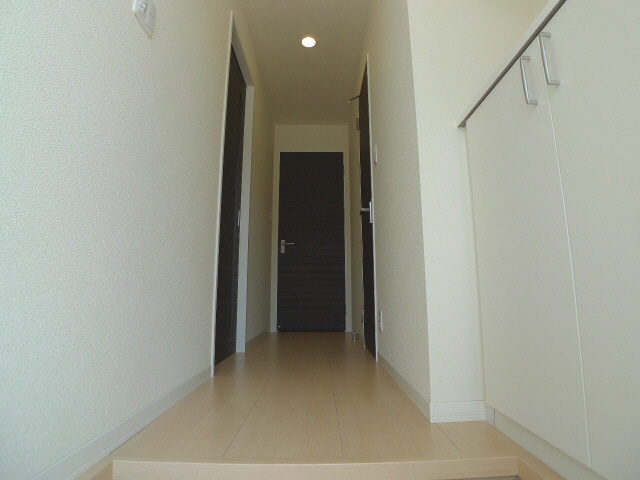 カンパーニュＢ 玄関