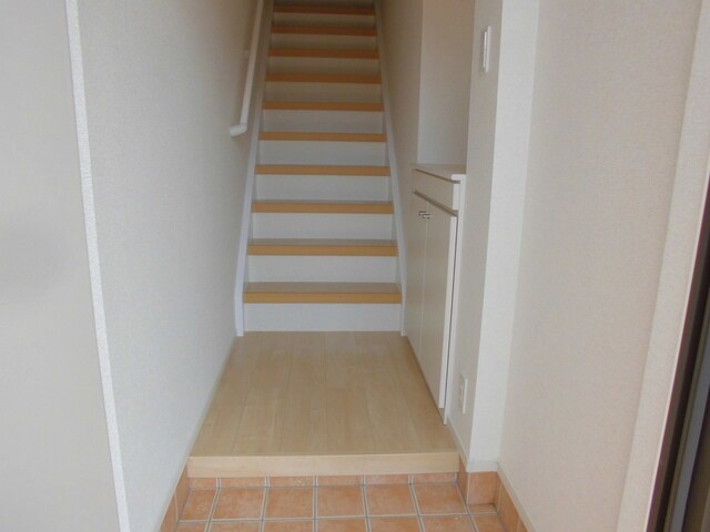 クローバー上本町 玄関