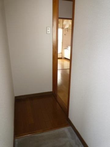 リバティ旭 玄関