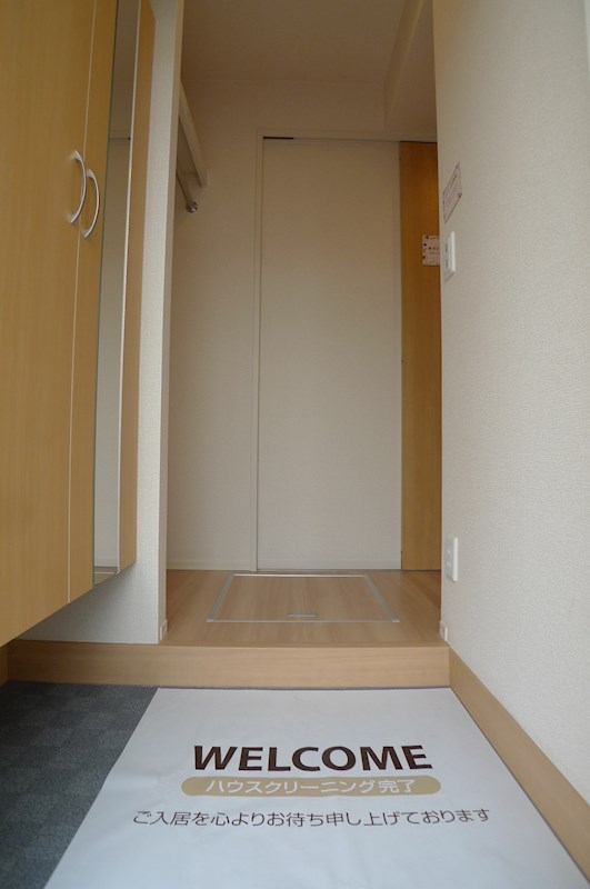 メゾン　ラフレ 玄関