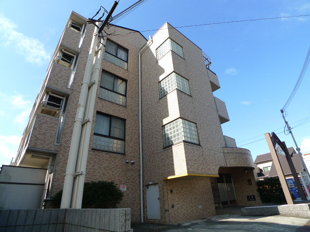 駅徒歩圏内、オートロック完備