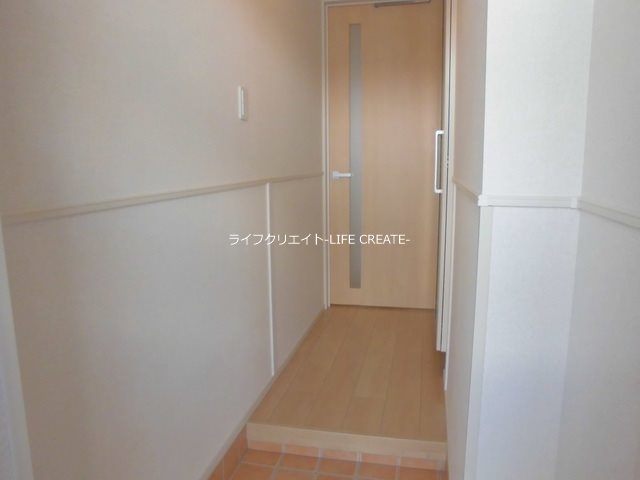 ルミナーレ 玄関